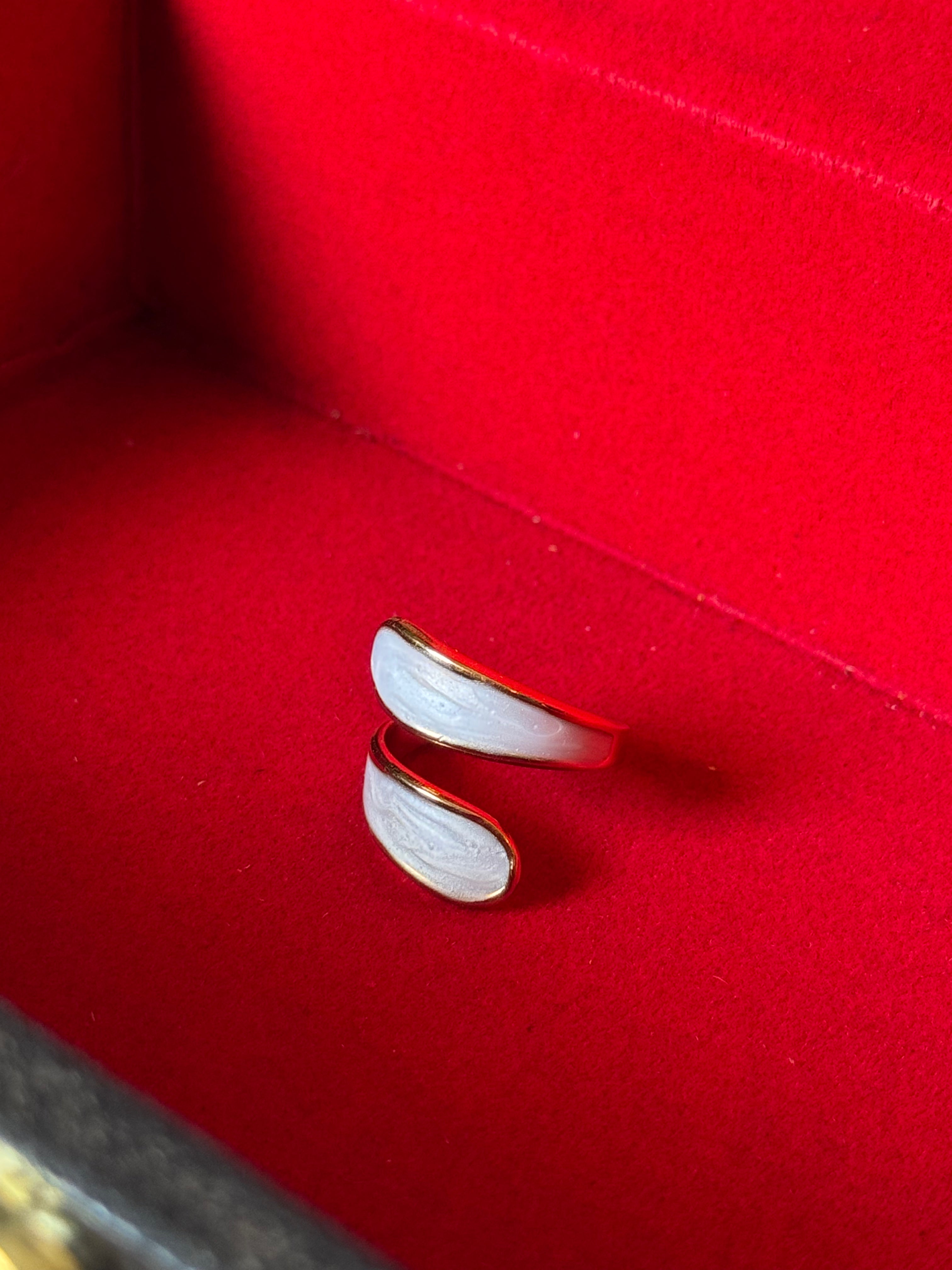 Empress Curve Ring - Gold Plated