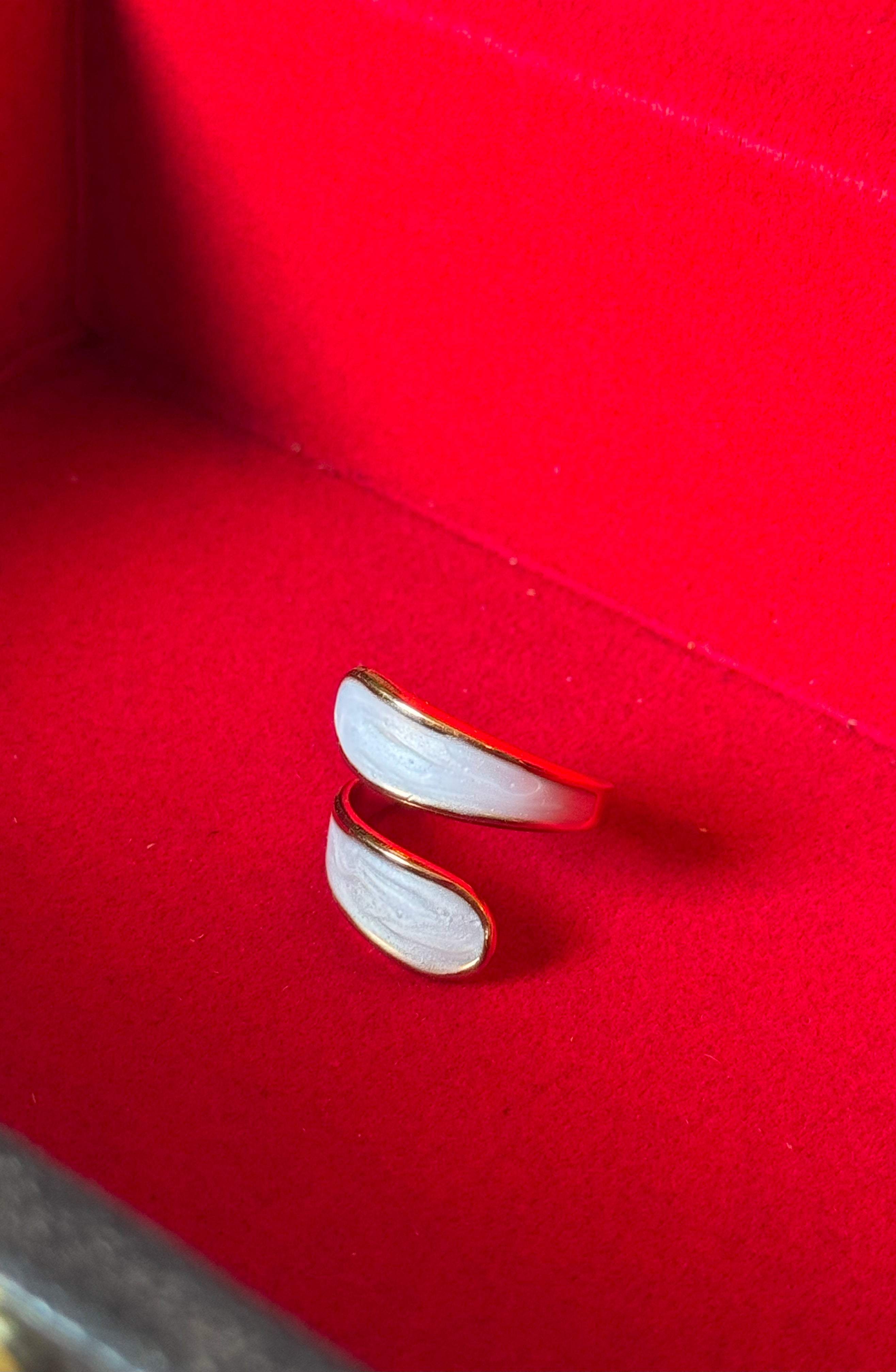 Empress Curve Ring - Gold Plated